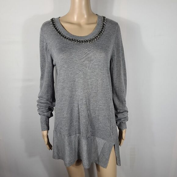 Simply Vera Vera Wang Jeweled Neckline Gray Blouse - Picture 9 of 10